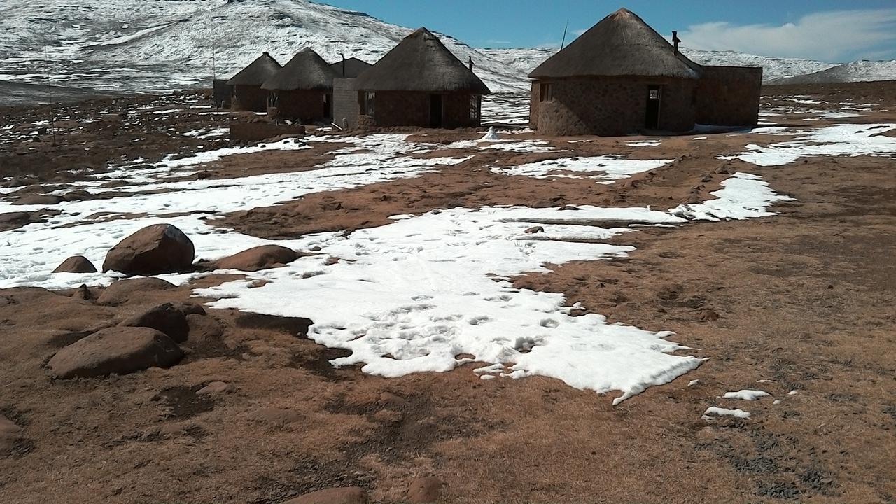 Sani Stone Lodge Mokhotlong Exterior photo